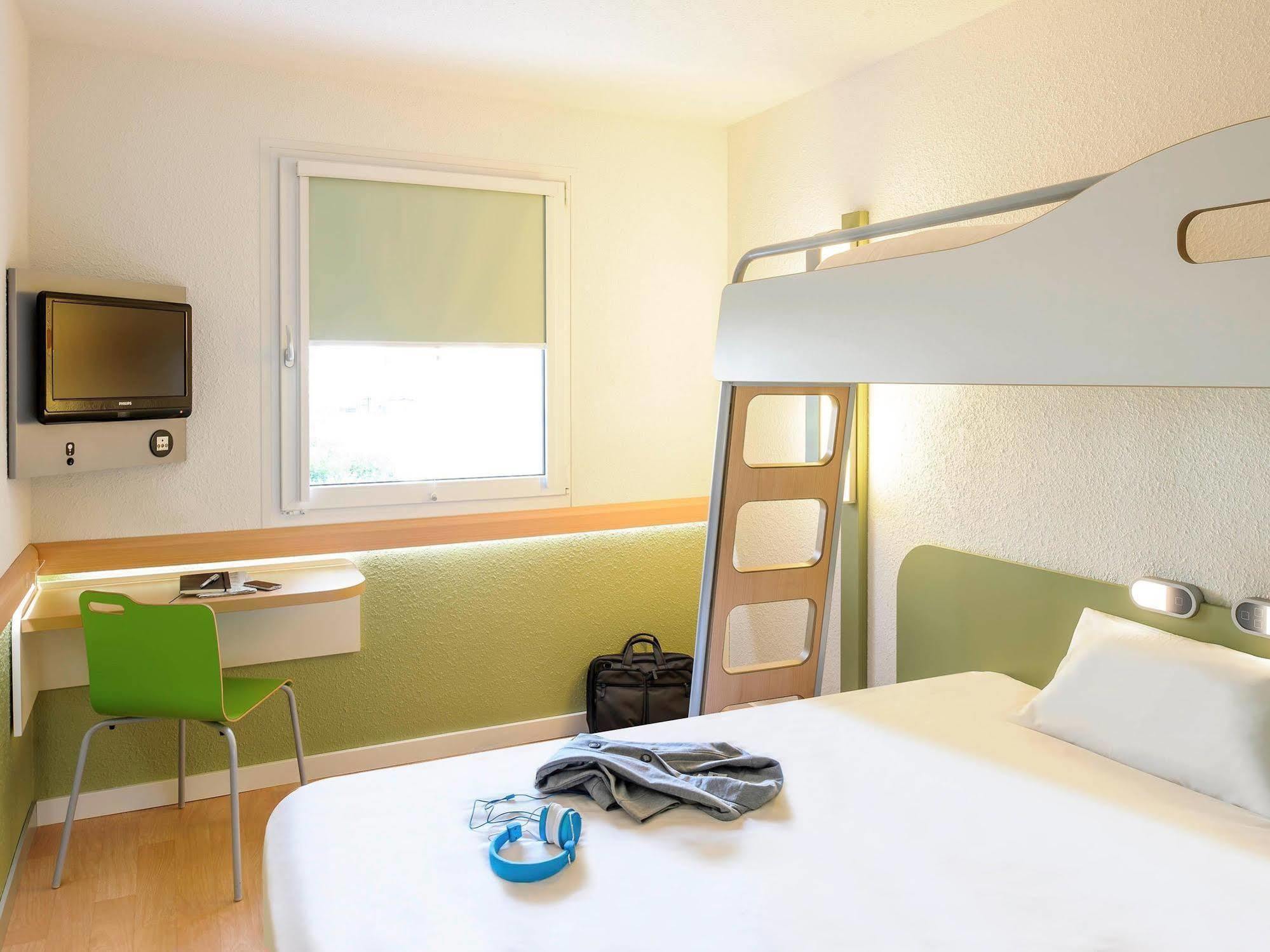 Ibis Budget イソワール エクステリア 写真